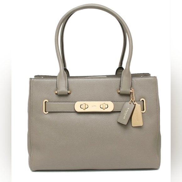 Coach Swagger - Picture 14 of 16